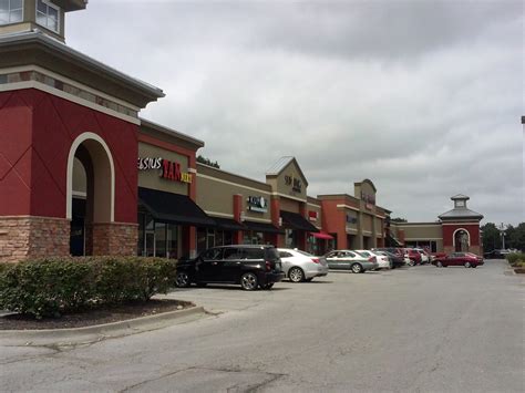 602-634 NE 291 Hwy, Lees Summit, MO 64086 - Valle Vista Shopping Center