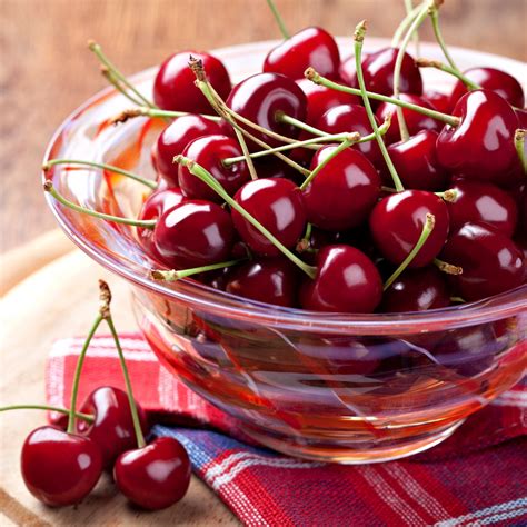 6 Reasons You Should Be Eating Cherries Womens Running
