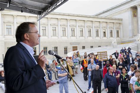 Leoben liegt im mittleren murtal, rund acht kilometer östlich von sankt michael in obersteiermark und 15 kilometer westlich von bruck an der mur.der alte stadtkern wurde in der murschleife begründet, einer flussschlinge knapp unter der mündung des von nordwesten kommenden vordernberger baches. D3s_20120612_182940_01 | Redner: Günther Kräuter, SPÖ ...