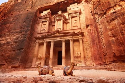 Auch wir zählen die magische felsenstadt zu unseren top 10 sehenswürdigkeiten von jordanien. Magische Felsenstadt Petra in Jordanien | Urlaubsguru