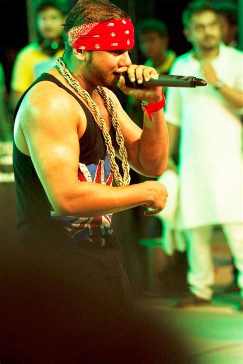 Photos 25000 Fans Shout Yo Yo For Rapper Honey Singh Missmalini