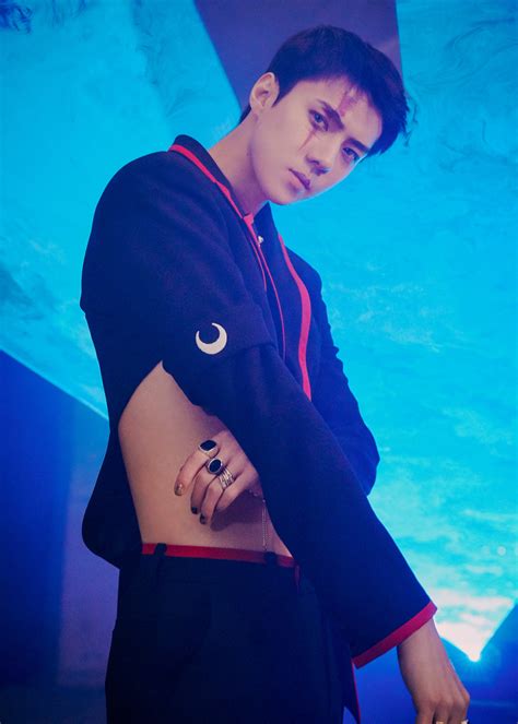 EXO представили новый тизер с Сехуном K POP