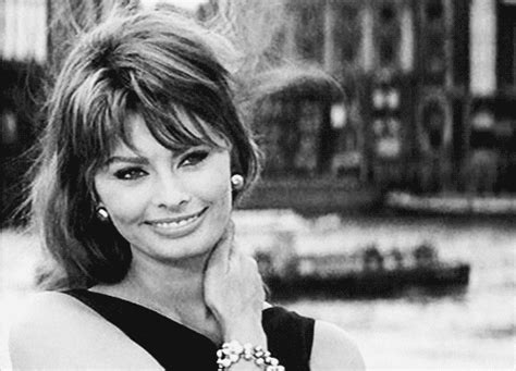 Sophia Loren S Find And Share On Giphy
