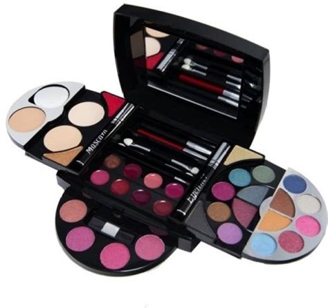 Book a video consultation with top m·a·c artists. Cameleon Makeup Kit JC2077 - Price in India, Buy Cameleon ...