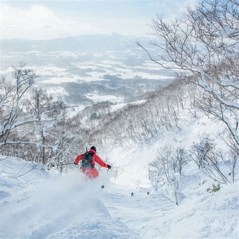 A Guide To Skiing In Japan 5 Getaways For Powderheads Of Every Stripe