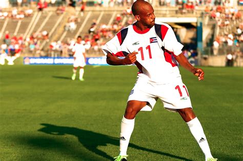 Officially, this marked the sixth edition of the competition (starting in 1991), which included the 2002 and 2006 editions of the concacaf women's gold cup. Gold Cup 2013 Bracket: Players Who Will Have Massive ...