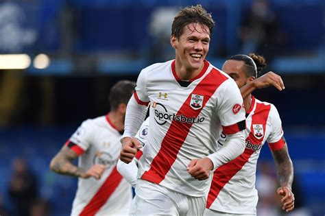 Df (cb, left) ▪ footed: Southampton: Jannik Vestergaard wants to take on ...
