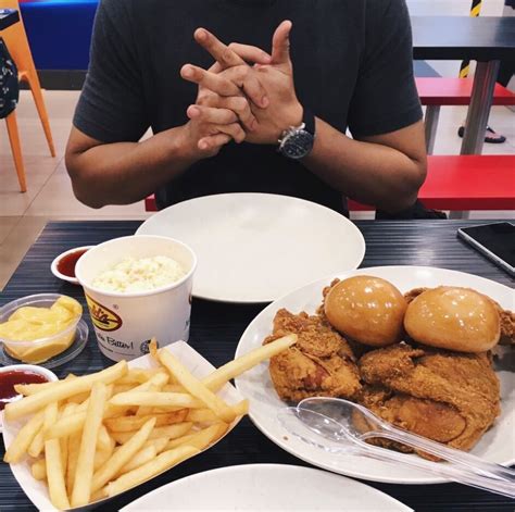 How did they stay in business for so long? Fast Food in Singapore | Burpple