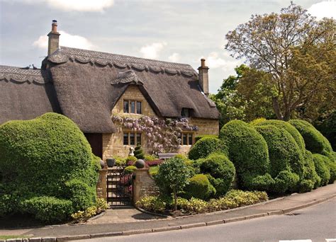 One Of The Most Photographed Cottages In England Chipping Campden