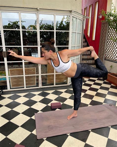 Kareena Kapoor Khan Displays Her Yoga Expertise By Doing 108 Surya Namaskars Take A Sneak Peek