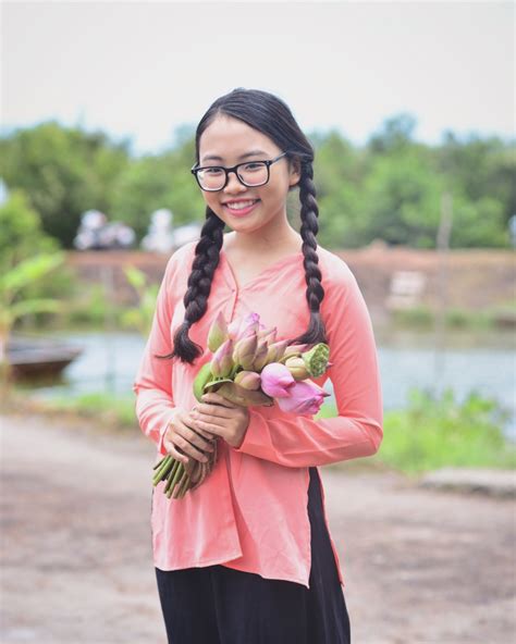 Nói về người cô ruột của mình, ca sĩ phương mỹ chi từng cho hay: Phương Mỹ Chi: Không cho em lớn và trưởng thành hay sao?