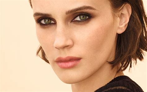 ・ オンラインショップ、 amazon、tsutaya records（※一部店舗除く）/tsutaya オンライン ※上限数に達し次第、販売終了となります。 フランス人女優 Marine Vacth (マリーヌ・ヴァクト) が顔を務める ...