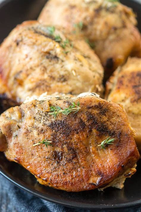 Of parsley about 1 hour before the end of the cooking time but it tastes layer the bottom of your slow cooker with sliced potatoes and then place your pork chops in the cooker and pour the mixture from the frying pan. Slow Cooker Apple Stuffed Pork Chops - Slow Cooker Gourmet