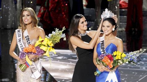 Pageants Have Bloopers Too Host Announces Wrong Winner Of Miss