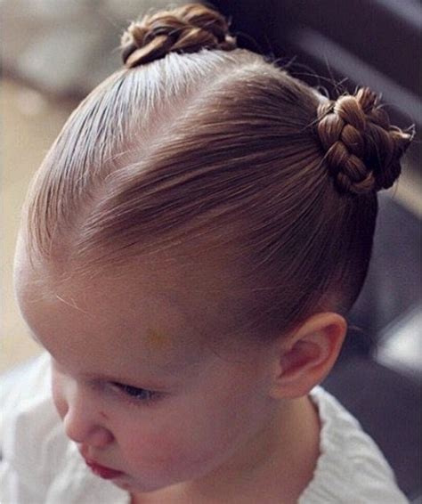 Flower girl hairstyles need to be the perfect mixture of cute, fancy, and age appropriate. 20 Sassy Hairstyles for Little Girls