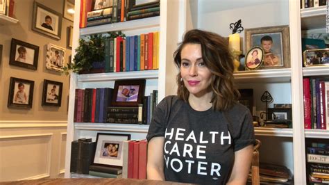 Alyssa Milano Responds For An Alleged Photo Of A Black Face Tricksfast