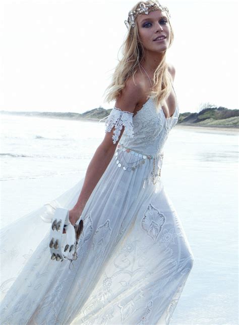 Dresses are stocked at the wedding club in london and birmingham, as well as selected boutiques throughout the uk and internationally. Rue De Seine Zara Second Hand Wedding Dress Save 29% ...