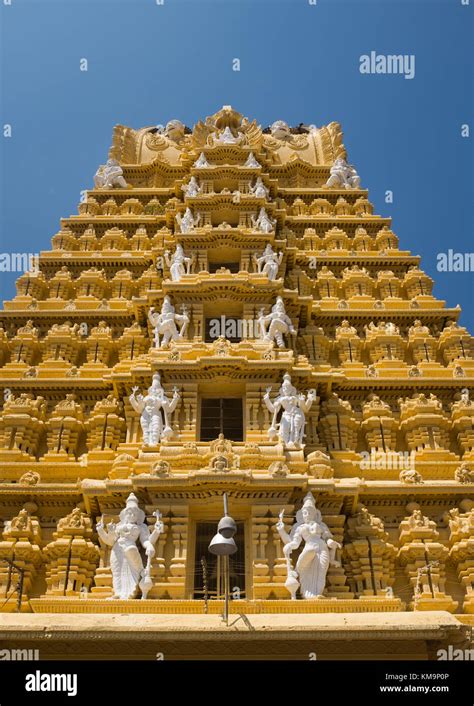 Shri Chamundeshwari Temple Mysore Karnataka India Stock Photo Alamy