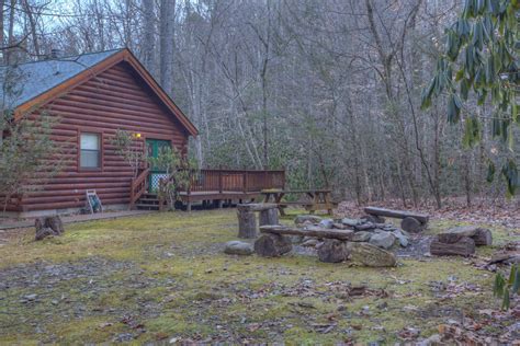 Vacation rentals available for short and long term stay on vrbo. cabins adjoining the Nantahala National Forest | Cabin ...