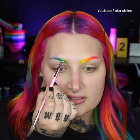 Girl Turns Herself Into A Rainbow This Rainbow Makeup Look Certainly