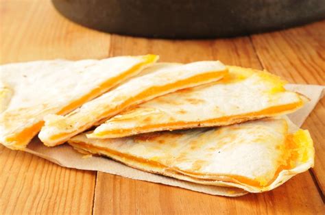 Delicious Cheese Quesadilla So Quick And Easy Healthy Snacks For Kids