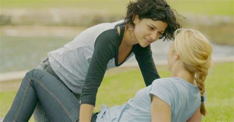5 Amazing Lesbian Love Movies To Binge Watch On Netflix This Weekend