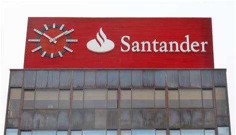 With the total assets of 1.52 trillion euros, it has become one of the largest banks in spain, in terms of net assets. MUNDO DE LA EMPRESA BLOG: MARKETING: EL NUEVO LOGO DEL ...