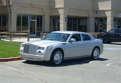 Chrysler 300c Bentley And Rolls Royce Derivatives Carscoops