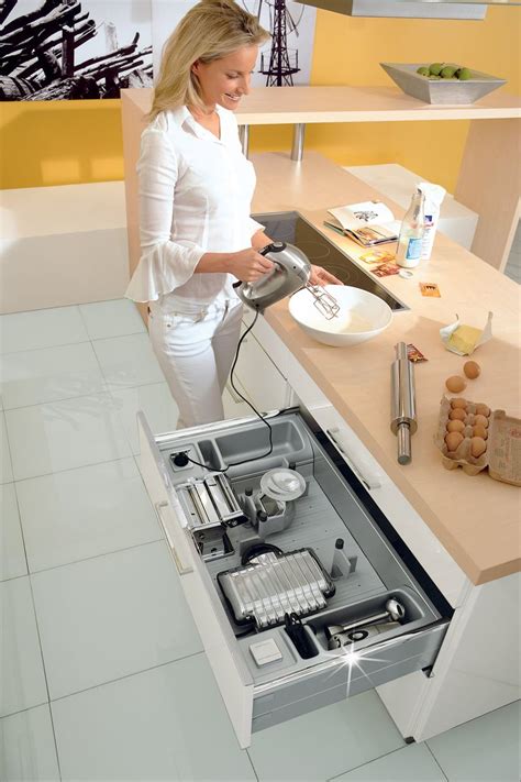 Wer die Steckdose nicht direkt auf der Arbeitsplatte ...