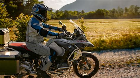 With the increase in capacity to 1254 ccm and 100kw (136 hp), you have even more power for wilderness, desert or country road. BMW R 1250 GS ADVENTURE | Motorrad-Center-Darmstadt|BMW ...