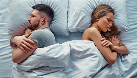 Doctor Stuns Couples You Should Always Sleep Alone In Separate Beds