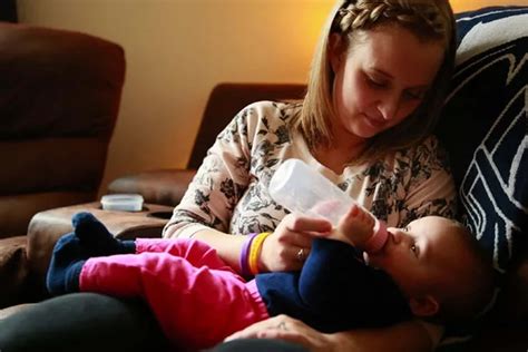 Study Raises Worries About Ordering Breast Milk Online