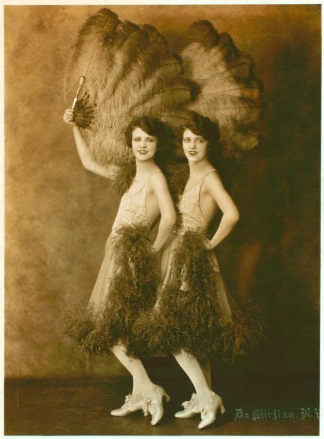 Burlesque Girls Vintage Burlesque Vintage Dance Fan Dance