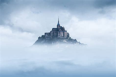 9000 Misty Castle Stock Photos Pictures And Royalty Free Images Istock