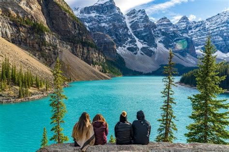 15 Things To Know About The Moraine Lake Shuttle