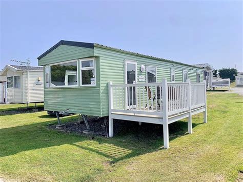 8 Berth Caravan With Decking At Kessingland Beach Holiday Park Ref 90021pw Updated 2021