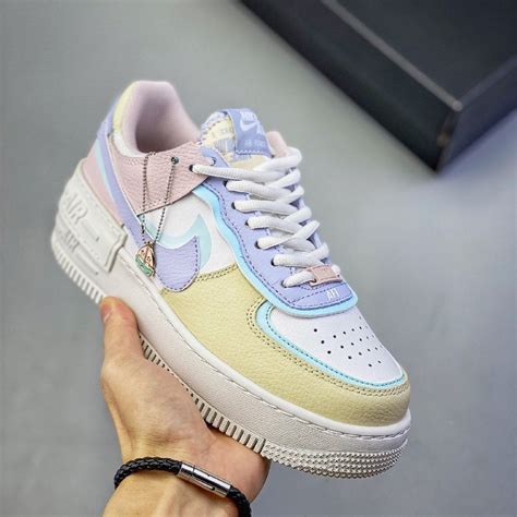 This air force 1 is one of the air force 1s that came out in the shadow collection. Nike WMNS Air Force 1 Shadow Blue and white light weight ...