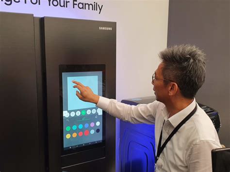 Mari kita lihat apa penyejuk yang dihasilkan oleh jenama ini. Samsung umumkan Side by Side Family Hub: Peti sejuk dengan ...
