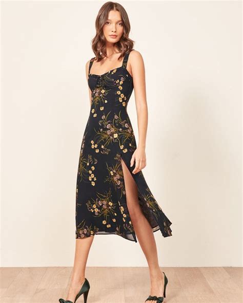 25 Beautiful Dresses To Wear As A Wedding Guest This Fall Fall