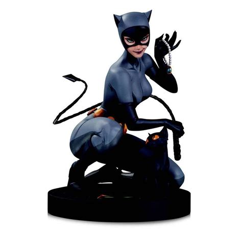 Dc Designer Series Statue Catwoman By Stanley Artgem Lau 19 Cm