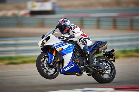 A wide variety of yamaha r1 new options are available to you, such as power, max. 2014 Yamaha YZF-R1 Official Pictures and Prices ...