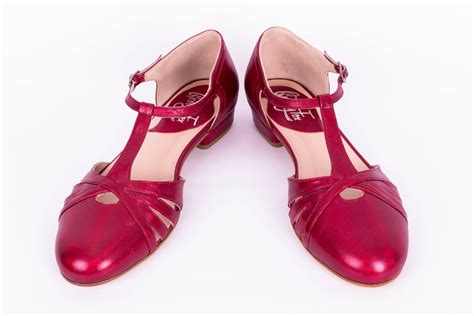 T Strap Flat Shoes Women S Leather Sandals Vintage Swing Etsy