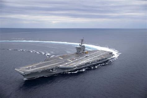 watch uss abraham lincoln cvn 72 shows off high speed turn capabilities fighter sweep