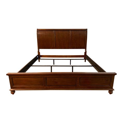 Eastern King Bassett Furniture Wood Sleigh Bed Frame Chairish