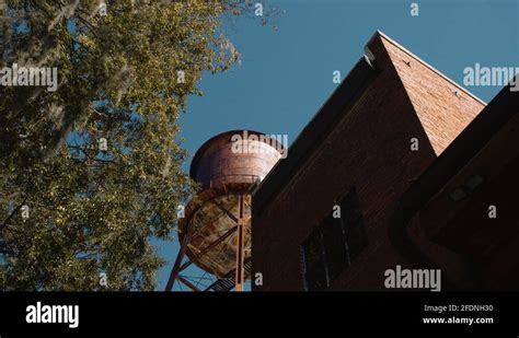 Rustic Water Tower Stock Videos And Footage Hd And 4k Video Clips Alamy