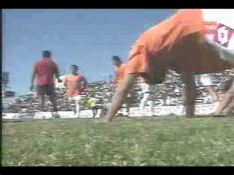 Los potros de deportes melipilla recibieron al colista santiago morning por la 13ª fecha del campeonato juegaenlínea.com. Deportes melipilla reportaje de TVN - YouTube