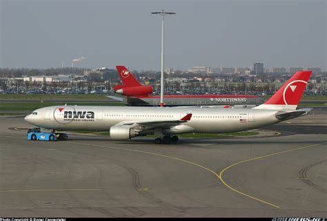 Airbus A330 323 Northwest Airlines Aviation Photo 0820888