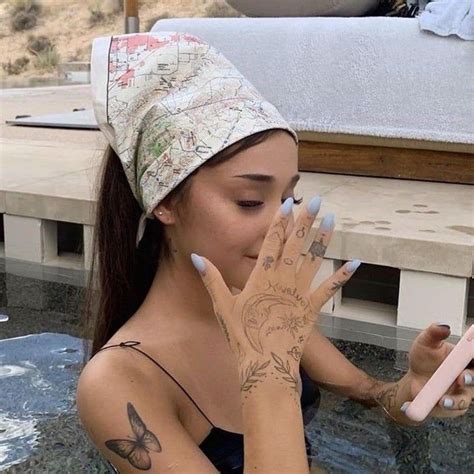 Ariana Grande Hand Henna Henna Hand Tattoo Hand Tattoos
