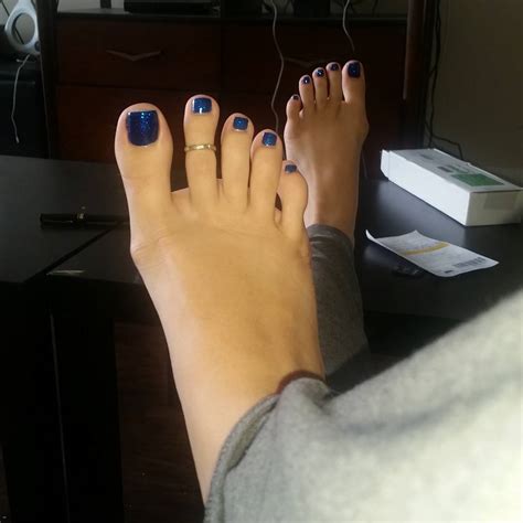 Roxanne Raes Feet