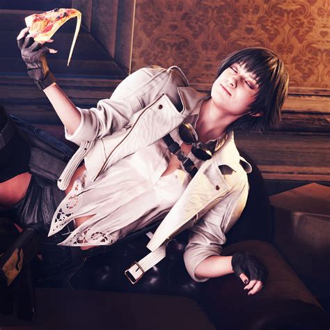 Devil May Cry 5 Lady Eating Pizza 8k 180 Wallpaper